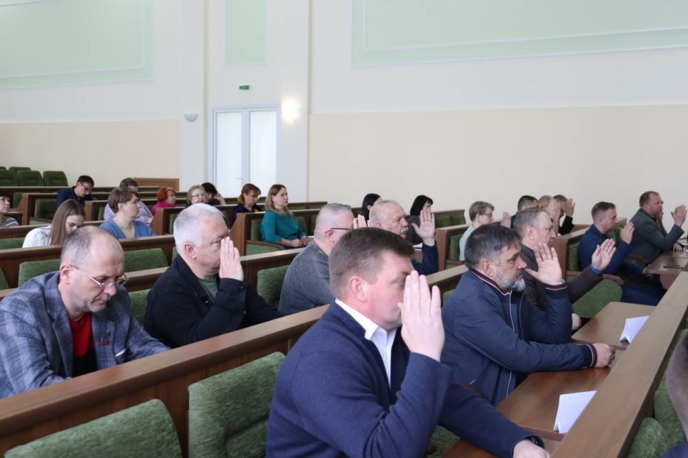 В Антрацитовском муниципальном округе под председательством Виктории Сошиной состоялось XXVIII заседание Совета В Антрацитовском муниципальном округе под председательством Виктории Сошиной состоялось XXVIII заседание Совета