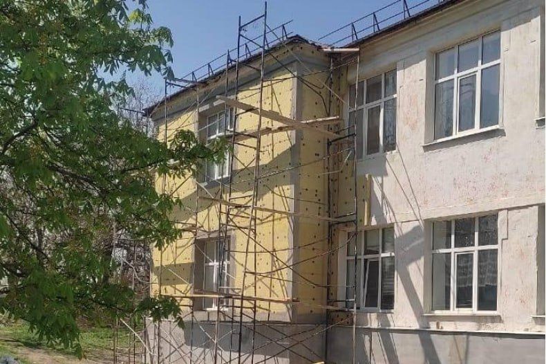 Тува продолжает капитальный ремонт Свердловской средней школы №2 Тува продолжает капитальный ремонт Свердловской средней школы №2