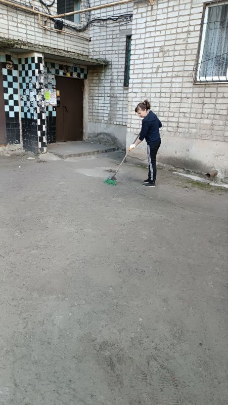 Работниками МУП «РЭК» ежедневно проводятся работы по обслуживанию домов и придомовых территорий, находящихся в ведении предприятия Работниками МУП «РЭК» ежедневно проводятся работы по обслуживанию домов и придомовых территорий, находящихся в ведении предприятия