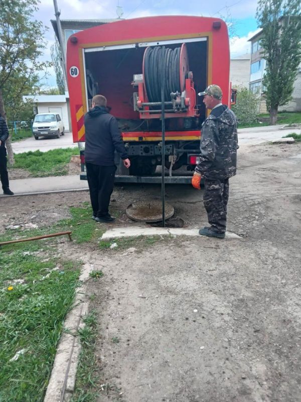 Ульяновцы провели плановое техническое обслуживание канализационных сетей в Лутугино Ульяновцы провели плановое техническое обслуживание канализационных сетей в Лутугино