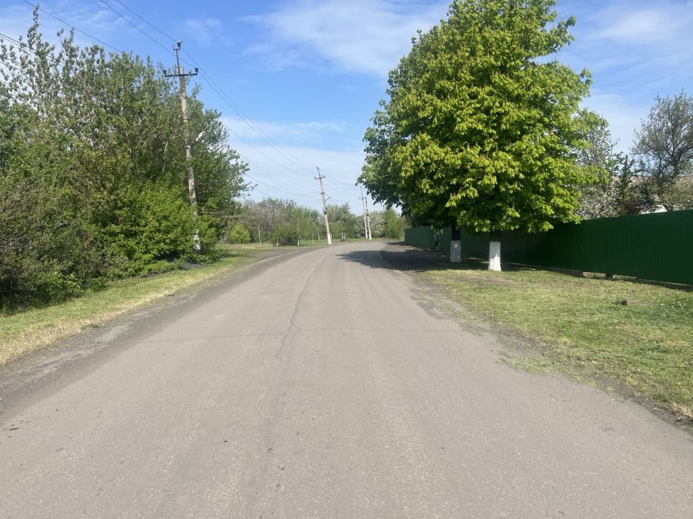 В пгт. Софиевский продолжается активное благоустройство территории возле отдела жизнеобеспечения посёлка и прилегающих зон В пгт. Софиевский продолжается активное благоустройство территории возле отдела жизнеобеспечения посёлка и прилегающих зон