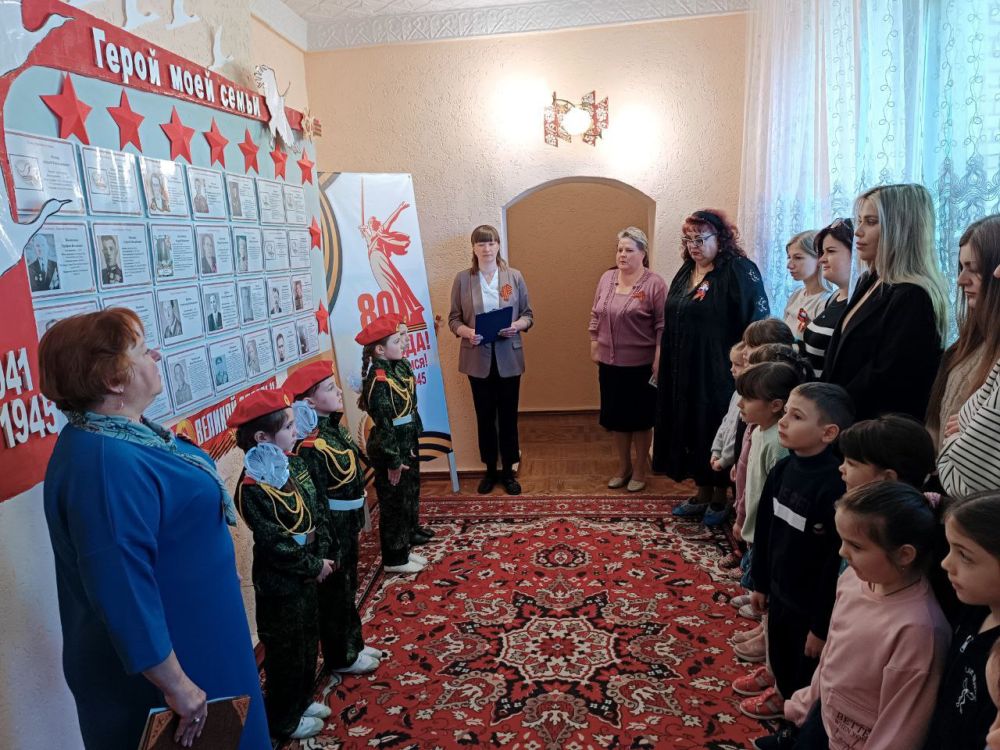 Открытие стены памяти в детском саду "Ивушка" Открытие стены памяти в детском саду "Ивушка"