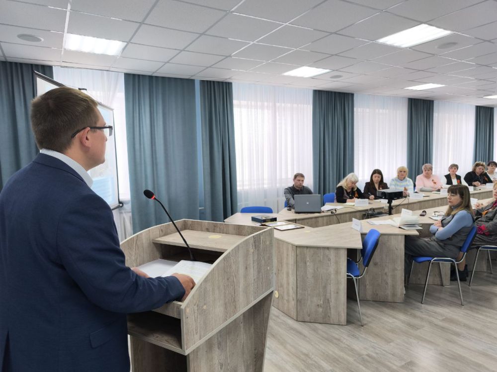 Евгений Морозов: На XXXII заседании Совета городского округа, в соответствии с Уставом муниципального округа и действующим законодательством, представил депутатам муниципалитета отчет о результатах своей деятельности, как... Евгений Морозов: На XXXII заседании Совета городского округа, в соответствии с Уставом муниципального округа и действующим законодательством, представил депутатам муниципалитета отчет о результатах своей деятельности, как...