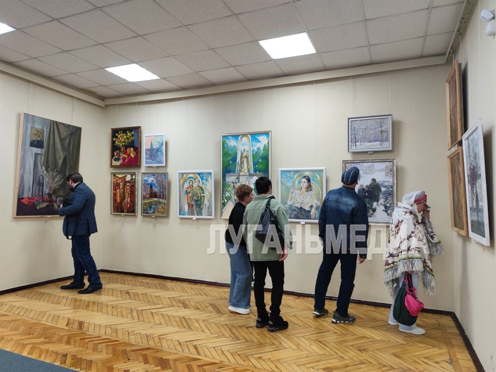 В Галерее искусств Луганского художественного музея состоялось открытие большого Вернисажа, посвящённого 80-летию Великой Победы В Галерее искусств Луганского художественного музея состоялось открытие большого Вернисажа, посвящённого 80-летию Великой Победы