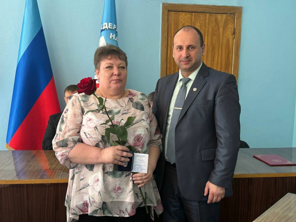 Константин Бутримов: ПЕРВОМАЙСКАЯ АКЦИЯ: ЧЕСТВОВАНИЕ ЧЕЛОВЕКА ТРУДА В ЛУГАНСКОЙ НАРОДНОЙ РЕСПУБЛИКЕ Константин Бутримов: ПЕРВОМАЙСКАЯ АКЦИЯ: ЧЕСТВОВАНИЕ ЧЕЛОВЕКА ТРУДА В ЛУГАНСКОЙ НАРОДНОЙ РЕСПУБЛИКЕ