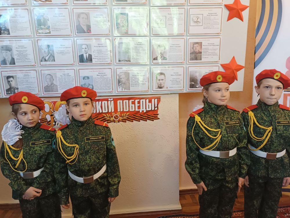 Открытие стены памяти в детском саду "Ивушка" Открытие стены памяти в детском саду "Ивушка"