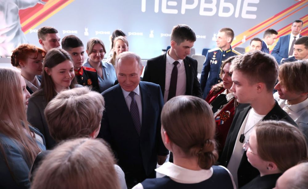 Демобилизованный студент из ЛНР побывал на встрече с Владимиром Путиным на марафоне Знание.Первые Демобилизованный студент из ЛНР побывал на встрече с Владимиром Путиным на марафоне Знание.Первые