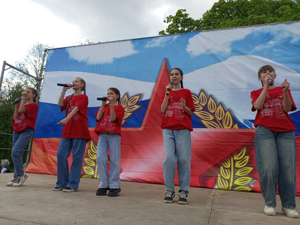 Встречаем весну в парке. 64-ый парковый сезон стартовал в Алчевске Встречаем весну в парке. 64-ый парковый сезон стартовал в Алчевске