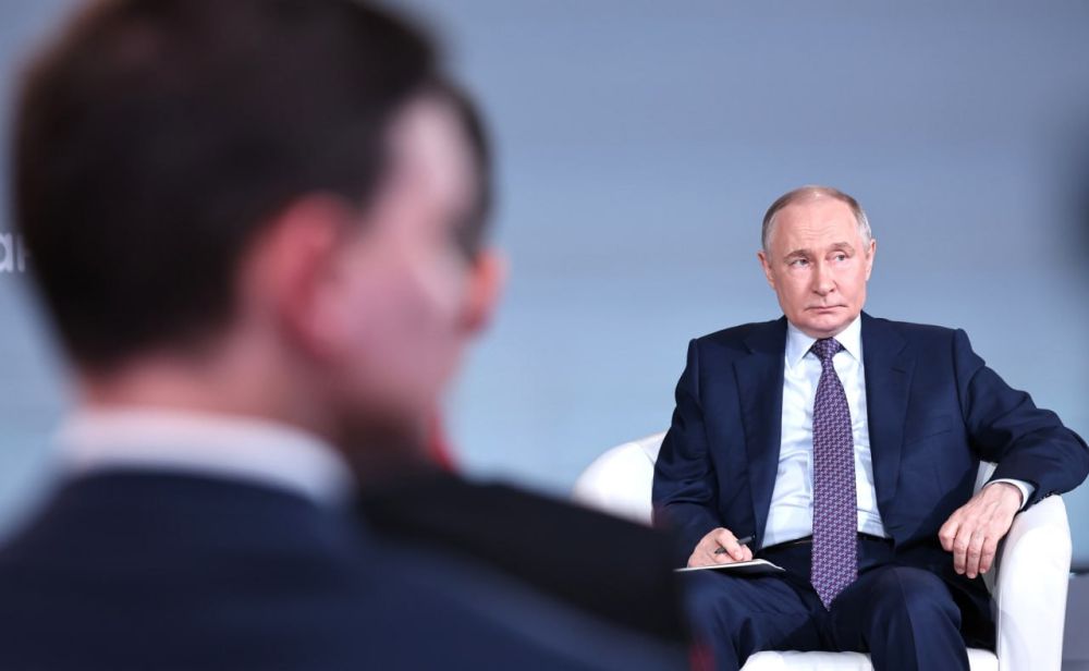 Демобилизованный студент из ЛНР побывал на встрече с Владимиром Путиным на марафоне Знание.Первые Демобилизованный студент из ЛНР побывал на встрече с Владимиром Путиным на марафоне Знание.Первые