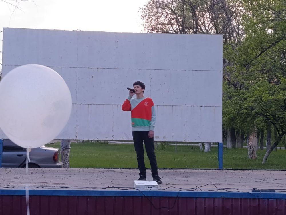 1 мая в парке им. Воровского состоялось долгожданное открытие летнего кинотеатра, и это событие собрало множество жителей и гостей нашего города 1 мая в парке им. Воровского состоялось долгожданное открытие летнего кинотеатра, и это событие собрало множество жителей и гостей нашего города