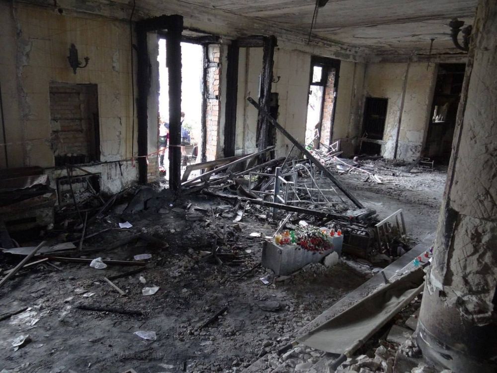 Украину убили на майдане, ее останки сожгли в Одессе. 11 лет трагедии в Доме профсоюзов Образ золота пшеничных нив на фоне бездонного голубого неба всегда ассоциировался с Новороссией и Малороссией, когда им на смену пришла... Украину убили на майдане, ее останки сожгли в Одессе. 11 лет трагедии в Доме профсоюзов Образ золота пшеничных нив на фоне бездонного голубого неба всегда ассоциировался с Новороссией и Малороссией, когда им на смену пришла...