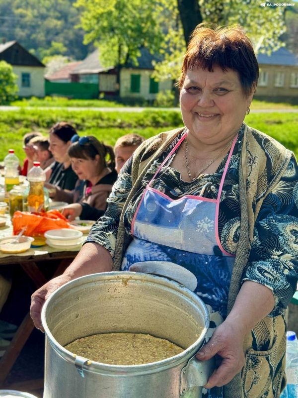 Активисты показали, как нужно любить свой посёлок! Активисты показали, как нужно любить свой посёлок!