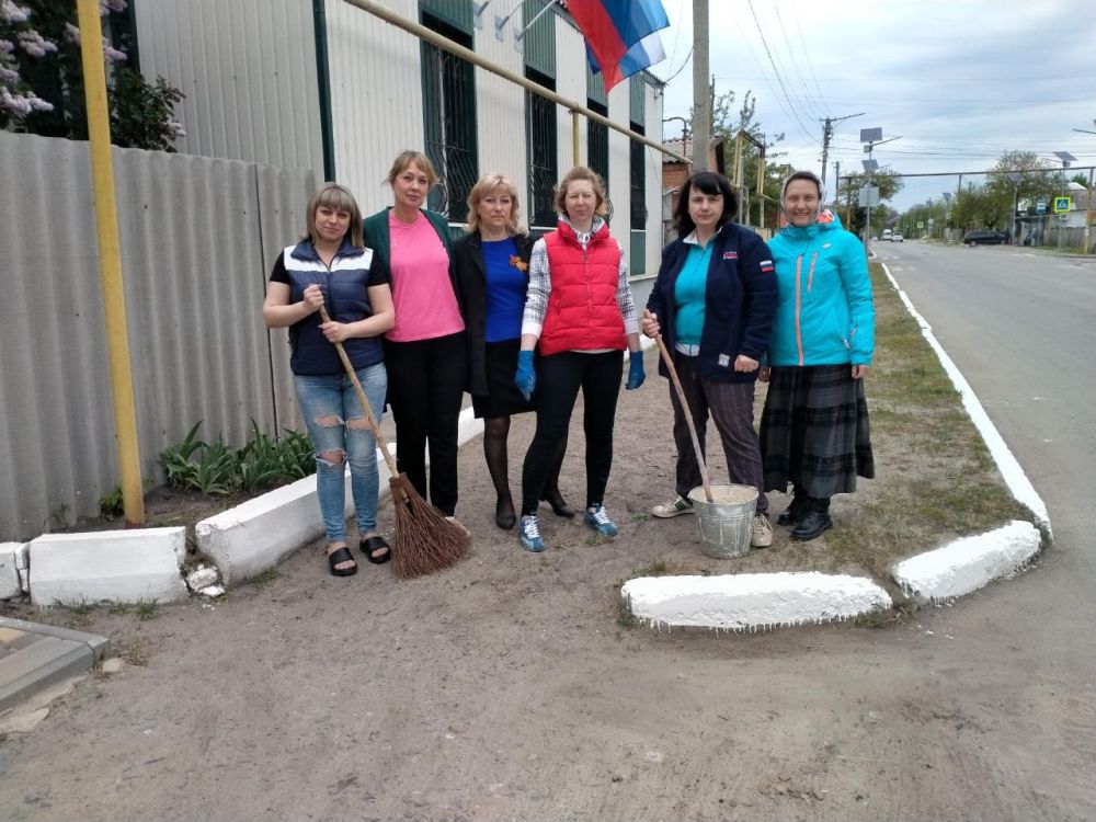 Спасибо большое всем участникам субботника! Ваш вклад в поддержание чистоты и порядка в нашем муниципальном округе бесценен Спасибо большое всем участникам субботника! Ваш вклад в поддержание чистоты и порядка в нашем муниципальном округе бесценен