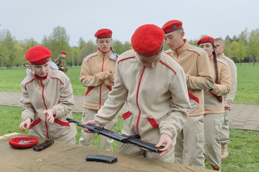 Юнармейцы Свердловской СШ № 9 побывали на VII открытой военно-патриотической игре «Юнармия, вперед!» Юнармейцы Свердловской СШ № 9 побывали на VII открытой военно-патриотической игре «Юнармия, вперед!»