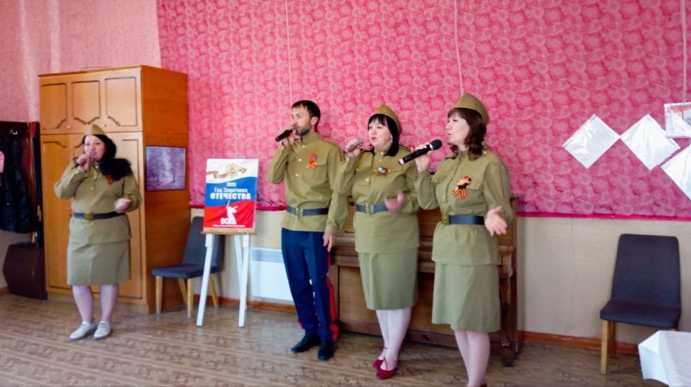 В Доме культуры им. Горького пгт Ясеновский состоялась творческая встреча «Песни с которыми победили» В Доме культуры им. Горького пгт Ясеновский состоялась творческая встреча «Песни с которыми победили»