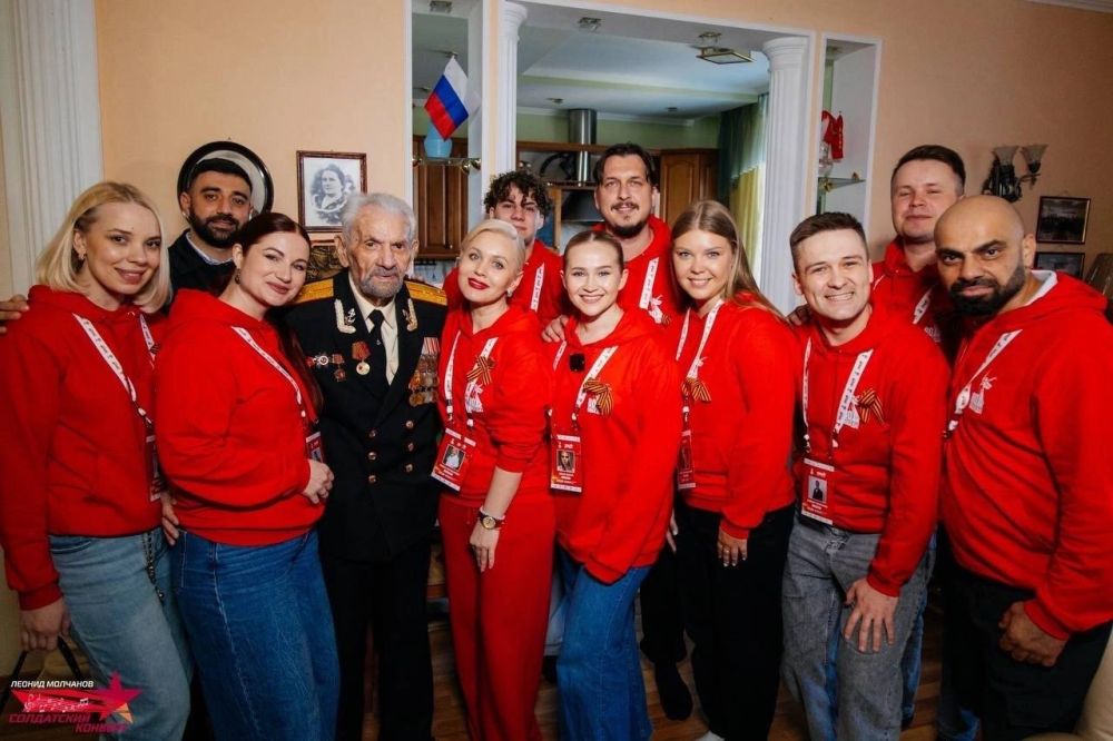Луганские вокалисты участвуют в финале Международного конкурса патриотической песни «Солдатский конверт» Луганские вокалисты участвуют в финале Международного конкурса патриотической песни «Солдатский конверт»