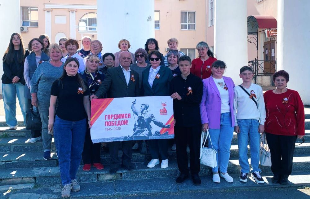 В преддверии 80-летия Победы в Великой Отечественной войне по инициативе активисток "Женского движения"ВПП "Единая Россия" была организована поездка для активистов и сторонников партии в Луганский академический... В преддверии 80-летия Победы в Великой Отечественной войне по инициативе активисток "Женского движения"ВПП "Единая Россия" была организована поездка для активистов и сторонников партии в Луганский академический...