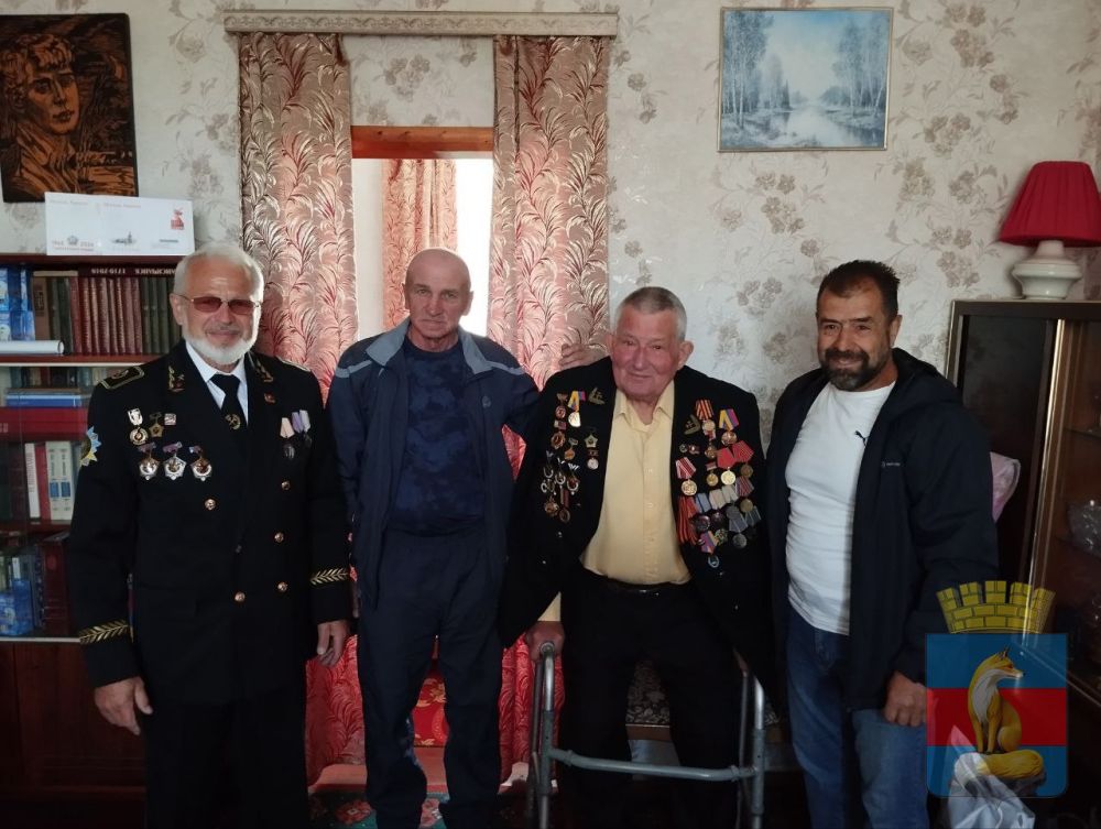 4 мая свой 90-летний юбилей отметил Иван Корнеевич Нагорный - почётный шахтёр, почётный гражданин города Приволье 4 мая свой 90-летний юбилей отметил Иван Корнеевич Нагорный - почётный шахтёр, почётный гражданин города Приволье