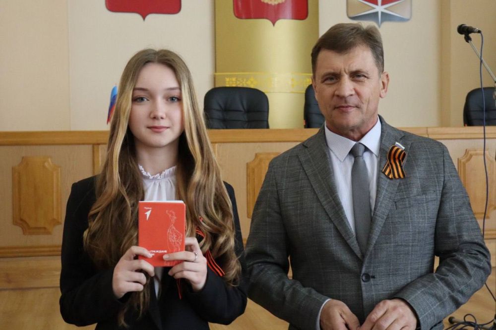 Роман Лысенко: Торжественное вручение главного документа Роман Лысенко: Торжественное вручение главного документа