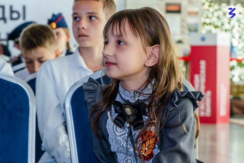 «Что лежит в основе Луганского характера: нарративы о городах, регионе и Родине», — на такую тему выступил лектор Общества «Знание» «Что лежит в основе Луганского характера: нарративы о городах, регионе и Родине», — на такую тему выступил лектор Общества «Знание»