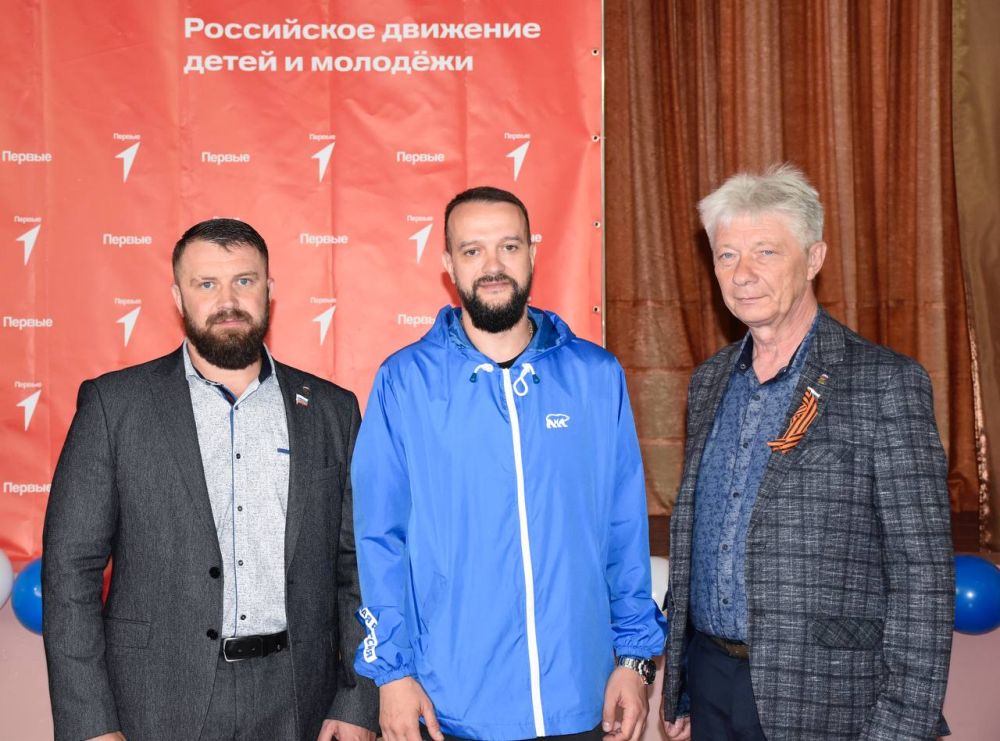 Сегодня совместно с коллегами Квачуком Сергеем Анатольевичем и Халецким Сергеем Петровичем приняли участие в Республиканском форуме «Луганский характер – характер победителей»приуроченного к 80-летию Победы в Великой... Сегодня совместно с коллегами Квачуком Сергеем Анатольевичем и Халецким Сергеем Петровичем приняли участие в Республиканском форуме «Луганский характер – характер победителей»приуроченного к 80-летию Победы в Великой...