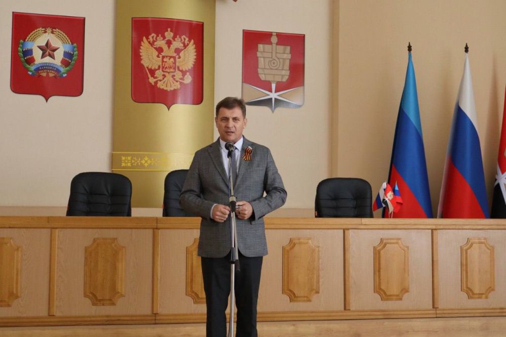 Роман Лысенко: Торжественное вручение главного документа Роман Лысенко: Торжественное вручение главного документа