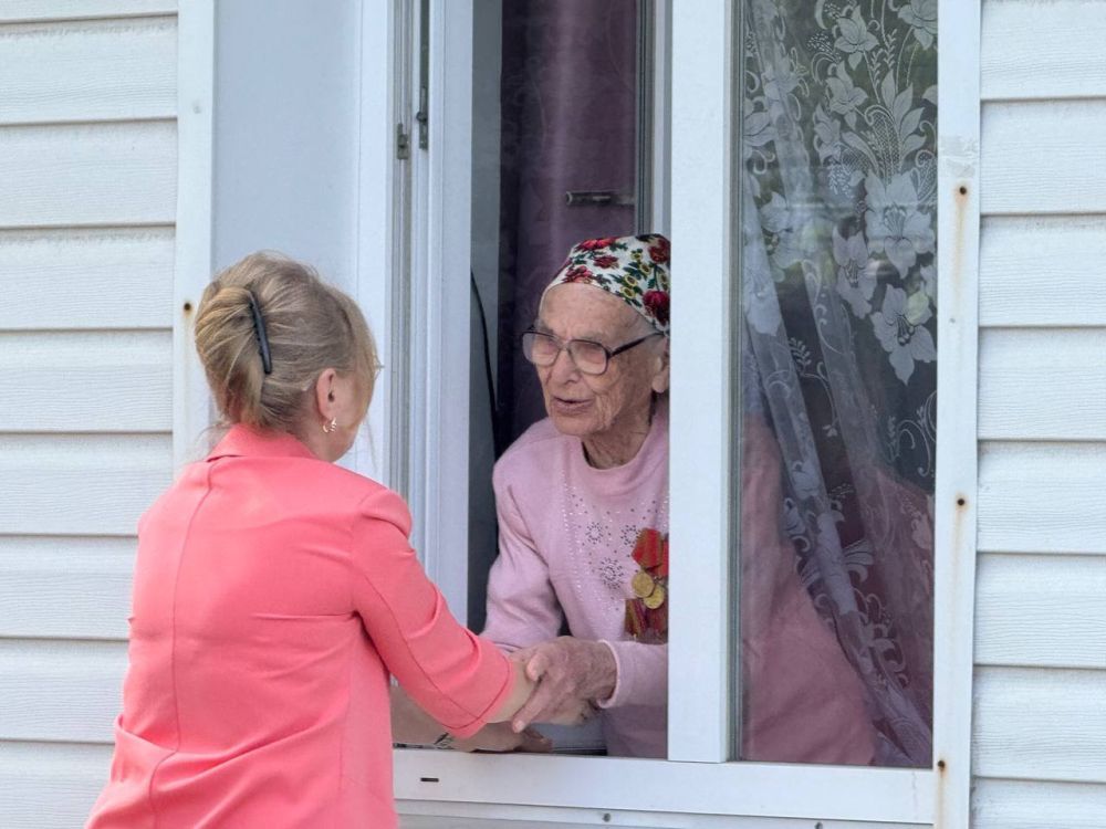Виктория Сергеева: Сегодня в преддверии 80-летия Дня Победы в Великой Отечественной войне выполнила почетную миссию – адресно поздравила ветеранов с наступающим 9 мая "Днем Победы", передав именные письма от нашего... Виктория Сергеева: Сегодня в преддверии 80-летия Дня Победы в Великой Отечественной войне выполнила почетную миссию – адресно поздравила ветеранов с наступающим 9 мая "Днем Победы", передав именные письма от нашего...