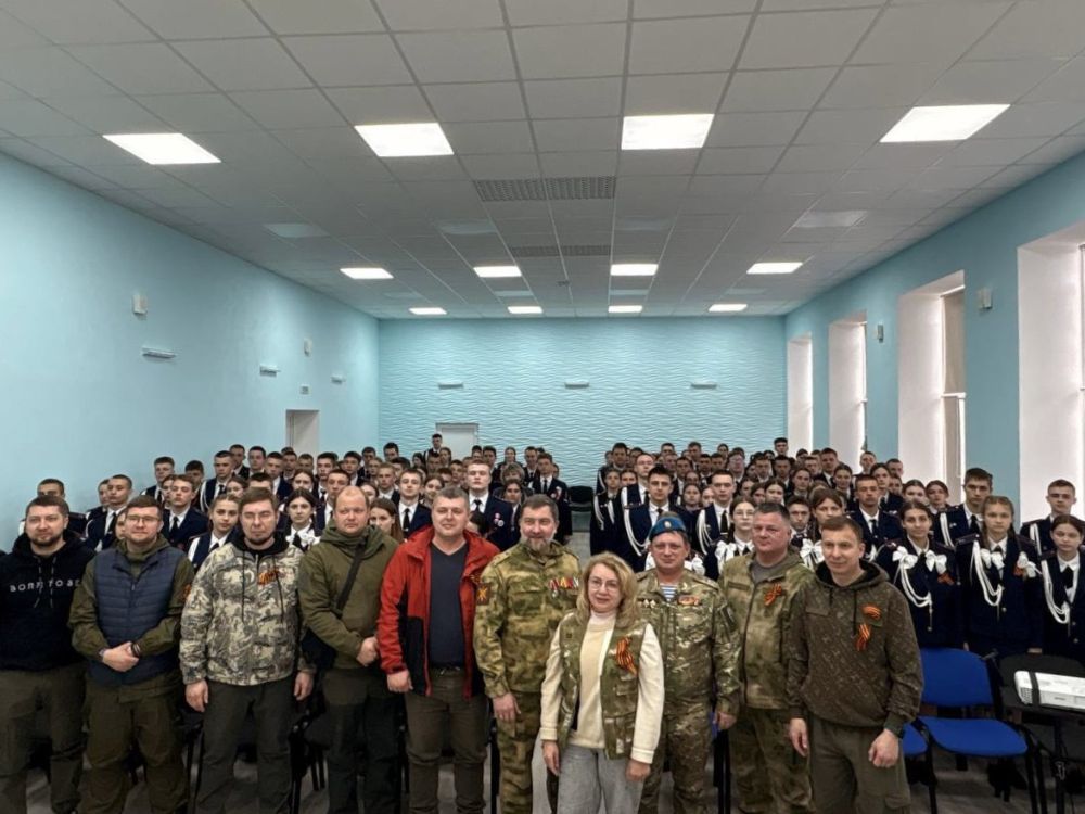 Делегация Госдумы РФ посетила Луганск в преддверии 9 мая Делегация Госдумы РФ посетила Луганск в преддверии 9 мая
