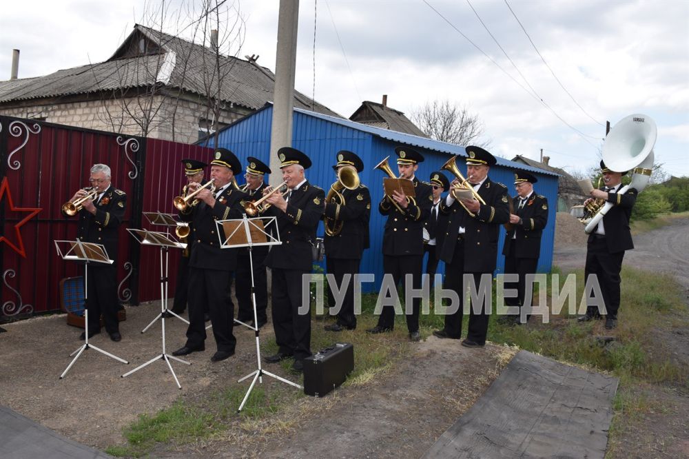 Ветерану Николаю Автономовичу Медведеву присвоили звание Почетного гражданина города Ветерану Николаю Автономовичу Медведеву присвоили звание Почетного гражданина города