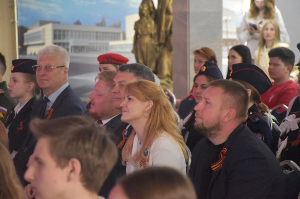 Сергей Козенко: Сегодня Краснодон вновь стал главной площадкой патриотического воспитания молодежи - местом проведения форума в рамках регионального компонента «Луганский характер» Сергей Козенко: Сегодня Краснодон вновь стал главной площадкой патриотического воспитания молодежи - местом проведения форума в рамках регионального компонента «Луганский характер»