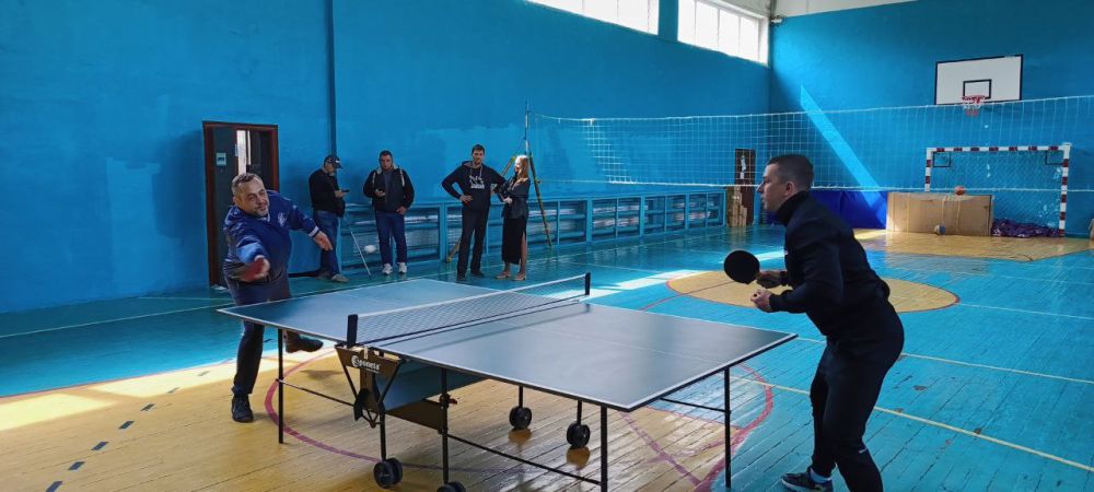 Единороссы Славяносербщины провели турнир по настольному теннису Единороссы Славяносербщины провели турнир по настольному теннису