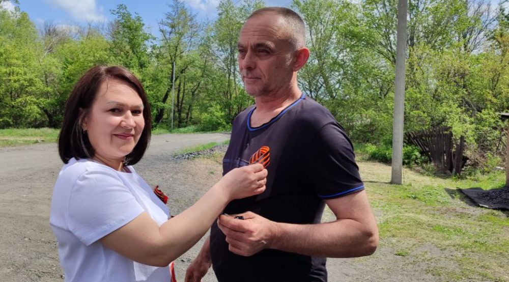 Андрей Рубанцов: Всё больше ровенчан присоединяются к акции «Георгиевская лента» Андрей Рубанцов: Всё больше ровенчан присоединяются к акции «Георгиевская лента»