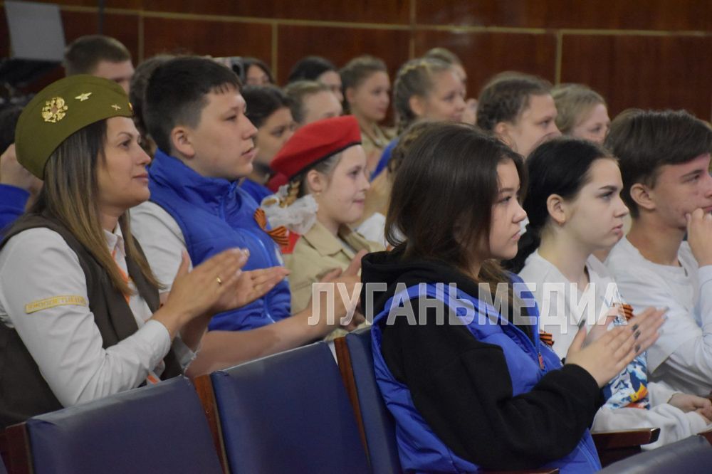 Алчевские волонтеры и активисты присоединились к Республиканскому форуму «Луганский характер – характер победителей», посвященному 80-летию Победы в Великой Отечественной войне Алчевские волонтеры и активисты присоединились к Республиканскому форуму «Луганский характер – характер победителей», посвященному 80-летию Победы в Великой Отечественной войне