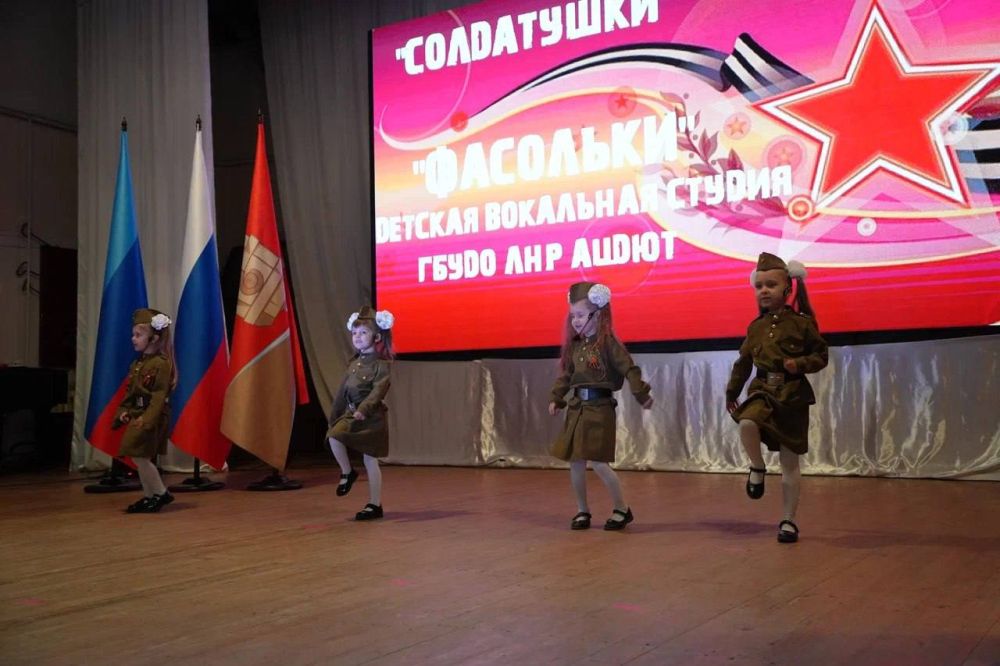 Роман Лысенко: Сегодня в культурно-досуговом центре города Алчевска состоялась церемония награждения Знаком особого отличия Совета городского округа город Алчевск Луганской Народной Республики «Общественное признание» Роман Лысенко: Сегодня в культурно-досуговом центре города Алчевска состоялась церемония награждения Знаком особого отличия Совета городского округа город Алчевск Луганской Народной Республики «Общественное признание»