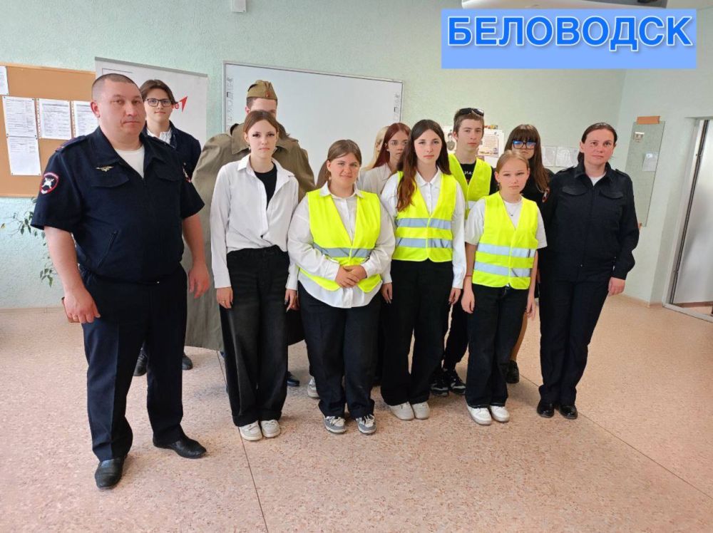 Госавтоинспекторы Алчевска, Стаханова и Беловодска принимают участие в проведении акции «Дороги Победы» Госавтоинспекторы Алчевска, Стаханова и Беловодска принимают участие в проведении акции «Дороги Победы»
