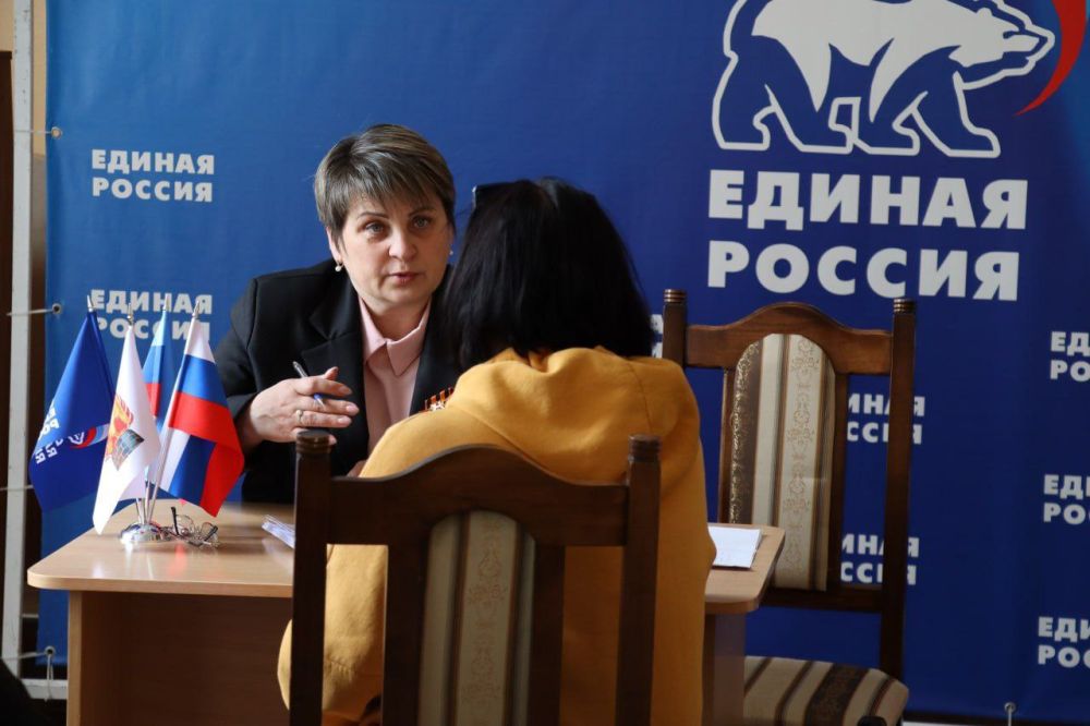 В связи с 80-й годовщиной Победы в Великой Отечественной войне, по поручению Секретаря Луганского регионального отделения партии "ЕДИНАЯ РОССИЯ" Дениса Мирошниченко провела прием граждан В связи с 80-й годовщиной Победы в Великой Отечественной войне, по поручению Секретаря Луганского регионального отделения партии "ЕДИНАЯ РОССИЯ" Дениса Мирошниченко провела прием граждан