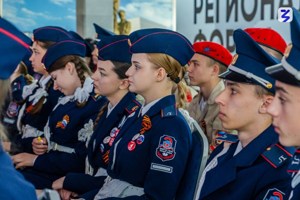 «Что лежит в основе Луганского характера: нарративы о городах, регионе и Родине», — на такую тему выступил лектор Общества «Знание» «Что лежит в основе Луганского характера: нарративы о городах, регионе и Родине», — на такую тему выступил лектор Общества «Знание»