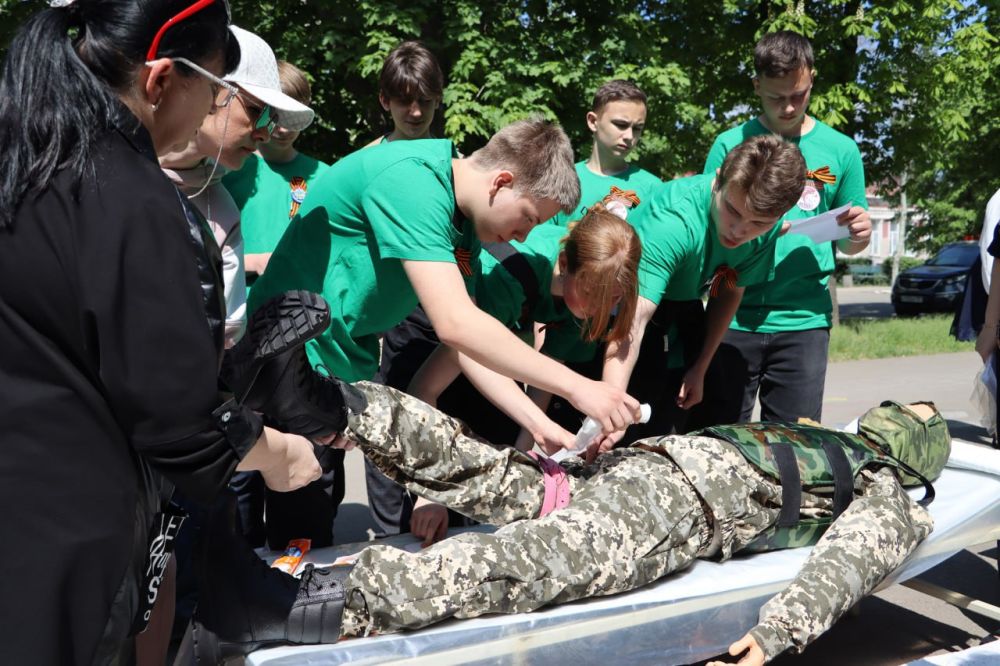 Стахановские школьники стали участниками республиканского форума «Луганский характер – характер победителей» Стахановские школьники стали участниками республиканского форума «Луганский характер – характер победителей»