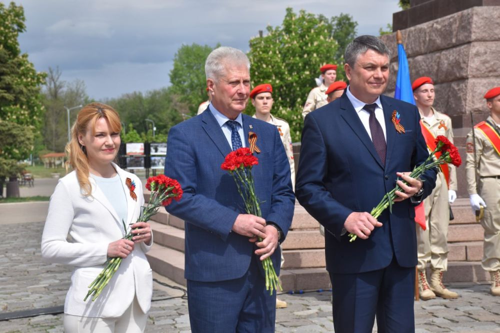Сергей Козенко: Сегодня Краснодон вновь стал главной площадкой патриотического воспитания молодежи - местом проведения форума в рамках регионального компонента «Луганский характер» Сергей Козенко: Сегодня Краснодон вновь стал главной площадкой патриотического воспитания молодежи - местом проведения форума в рамках регионального компонента «Луганский характер»
