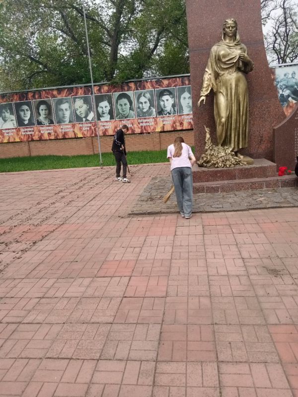 Историческая память: как молодое поколение сохраняет историю героев Краснодонщины Историческая память: как молодое поколение сохраняет историю героев Краснодонщины