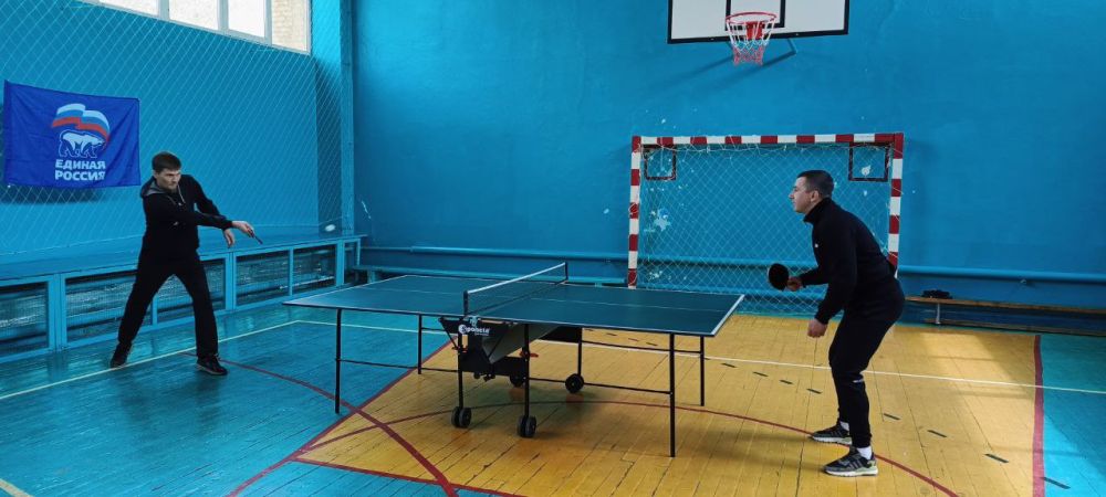 Единороссы Славяносербщины провели турнир по настольному теннису Единороссы Славяносербщины провели турнир по настольному теннису