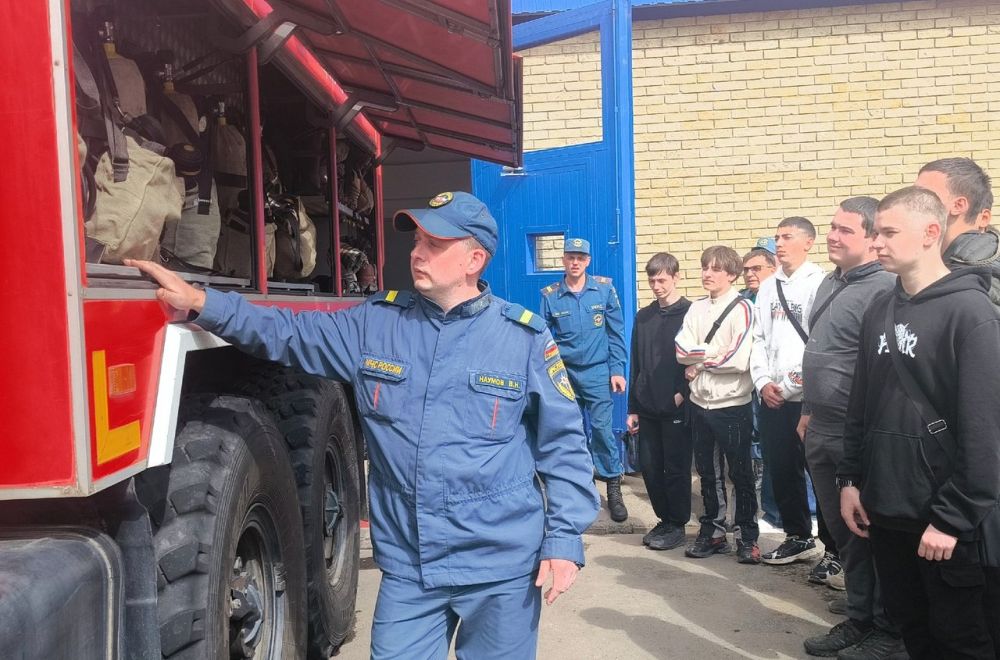 Обучающиеся Лутугинского колледжа приняли участие во Всероссийском открытом уроке культуры безопасности Обучающиеся Лутугинского колледжа приняли участие во Всероссийском открытом уроке культуры безопасности