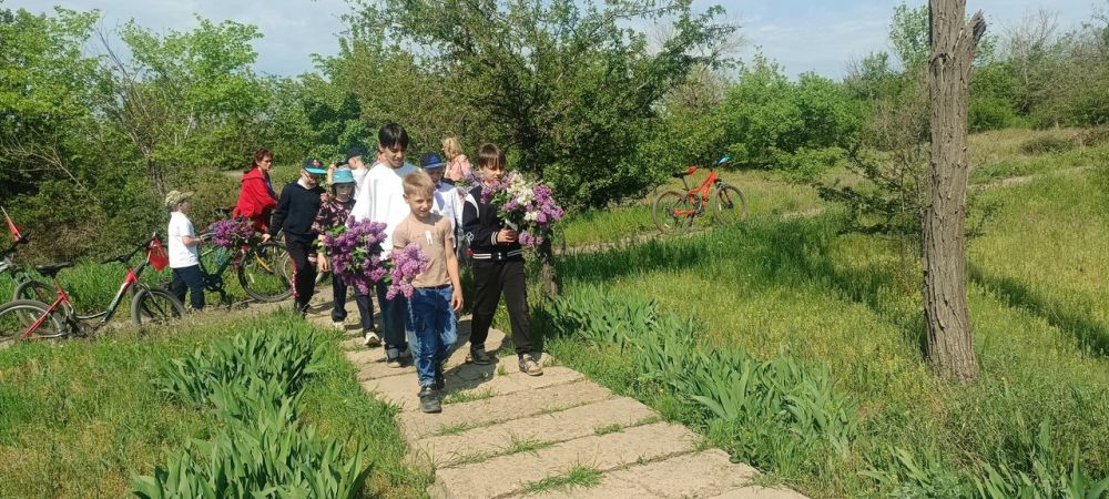 В рамках "100 дней до Великой Победы" обучающиеся ГБОУ ЛНР "Краснолучская школа № 14 имени Героя специальной военной операции Максима Александровича Мишарина" приняли участие в торжественном велопробеге, посвященном 80-летию... В рамках "100 дней до Великой Победы" обучающиеся ГБОУ ЛНР "Краснолучская школа № 14 имени Героя специальной военной операции Максима Александровича Мишарина" приняли участие в торжественном велопробеге, посвященном 80-летию...