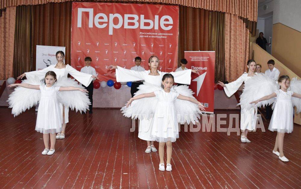 Накануне Дня Великой Победы в Краснолучском городском округе состоялось трогательное мероприятие «Победный вальс», посвященное подвигу советского народа в годы Великой Отечественной войны Накануне Дня Великой Победы в Краснолучском городском округе состоялось трогательное мероприятие «Победный вальс», посвященное подвигу советского народа в годы Великой Отечественной войны