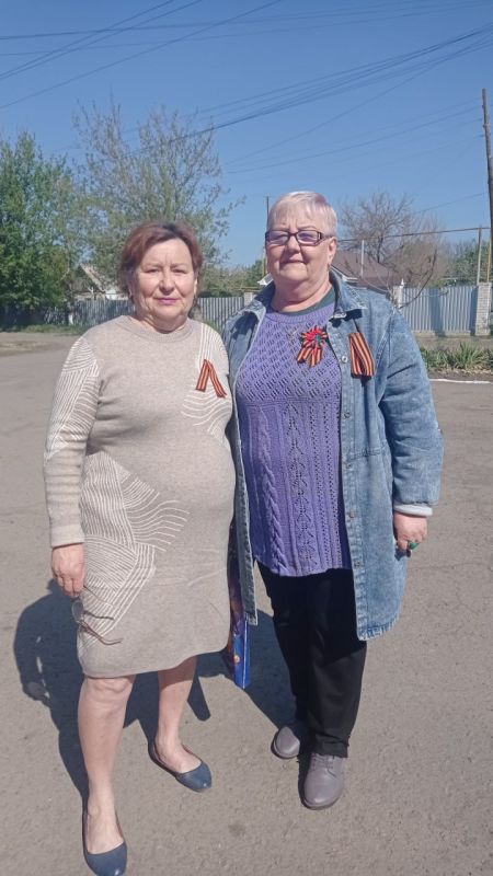 Ежегодно в преддверии Дня Победы в Великой Отечественной Войне активисты Партии «ЕДИНАЯ РОССИЯ» проводят масштабные патриотические акции «Окна Победы» и «Георгиевская лента» Ежегодно в преддверии Дня Победы в Великой Отечественной Войне активисты Партии «ЕДИНАЯ РОССИЯ» проводят масштабные патриотические акции «Окна Победы» и «Георгиевская лента»