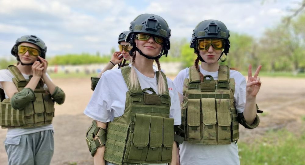 В ЛНР стартовал региональный этап Всероссийской военно-патриотической игры «Зарница 2.0» В ЛНР стартовал региональный этап Всероссийской военно-патриотической игры «Зарница 2.0»