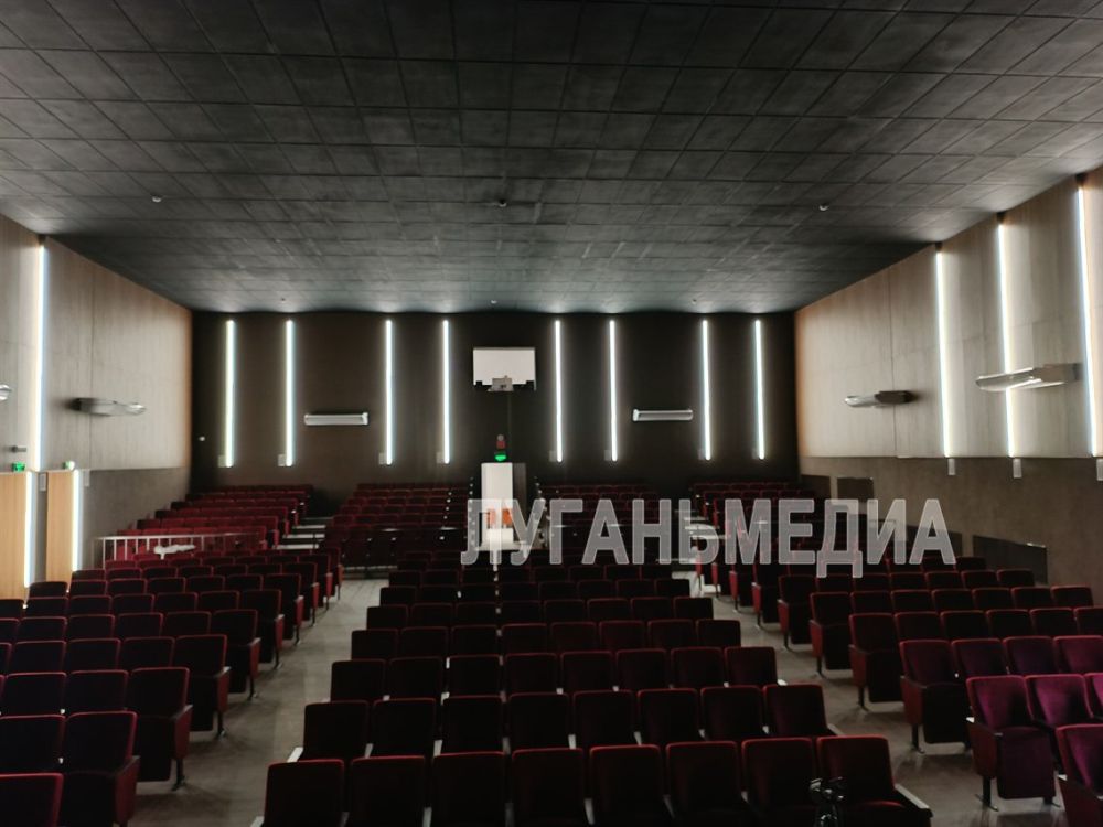 В пгт Станица Луганская в рамках реализации специального инфраструктурного проекта по благоустройству МБУ «Станично-Луганский ДК» проводится заключительный этап внутренних отделочных работ В пгт Станица Луганская в рамках реализации специального инфраструктурного проекта по благоустройству МБУ «Станично-Луганский ДК» проводится заключительный этап внутренних отделочных работ