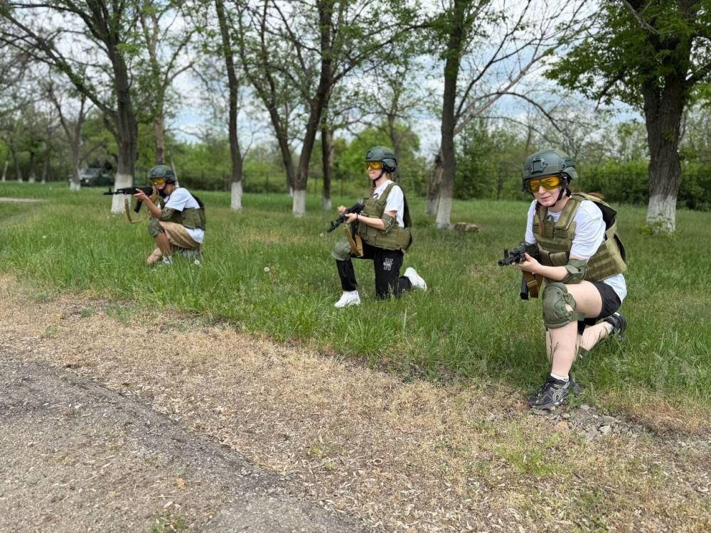 В ЛНР стартовал региональный этап Всероссийской военно-патриотической игры «Зарница 2.0» В ЛНР стартовал региональный этап Всероссийской военно-патриотической игры «Зарница 2.0»