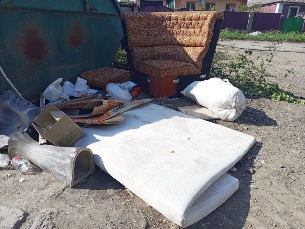 Уважаемые алчевцы!. Несмотря на проведение работ по благоустройству городских территорий, приведение города в надлежащее санитарное и эстетическое состояние, нерадивые жители города уже через несколько дней, а то и через... Уважаемые алчевцы!. Несмотря на проведение работ по благоустройству городских территорий, приведение города в надлежащее санитарное и эстетическое состояние, нерадивые жители города уже через несколько дней, а то и через...
