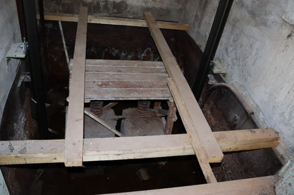 Красноярский край помогает Свердловской ЦГМБ обновить лифтовое хозяйство Красноярский край помогает Свердловской ЦГМБ обновить лифтовое хозяйство